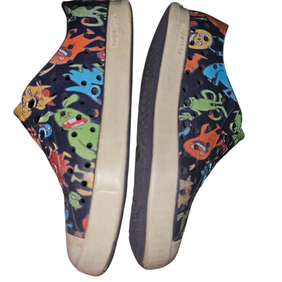 Native Shoes - Picture 2 of 7